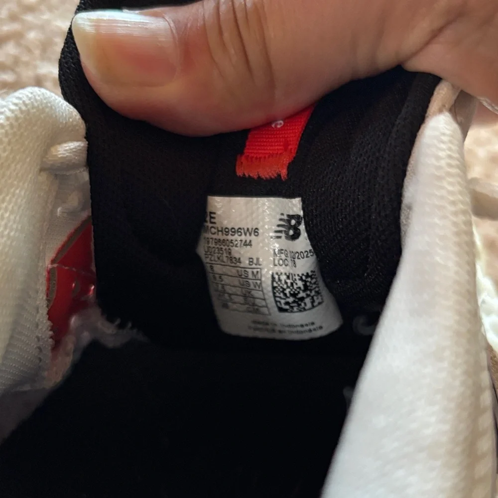 New Balance White and Black Athletic Shoes - Picture 5 of 5